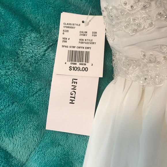 Flower girl dress - Picture 4 of 4